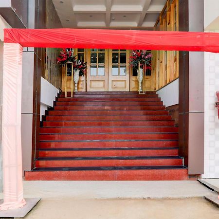 Hotel Super Townhouse Gls International Lucknow Exterior foto